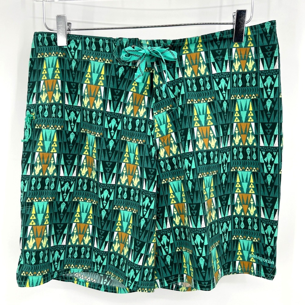 Patagonia Stretch‎ Planing Board Shorts Green Hawaiian Tribal Geo Size 6